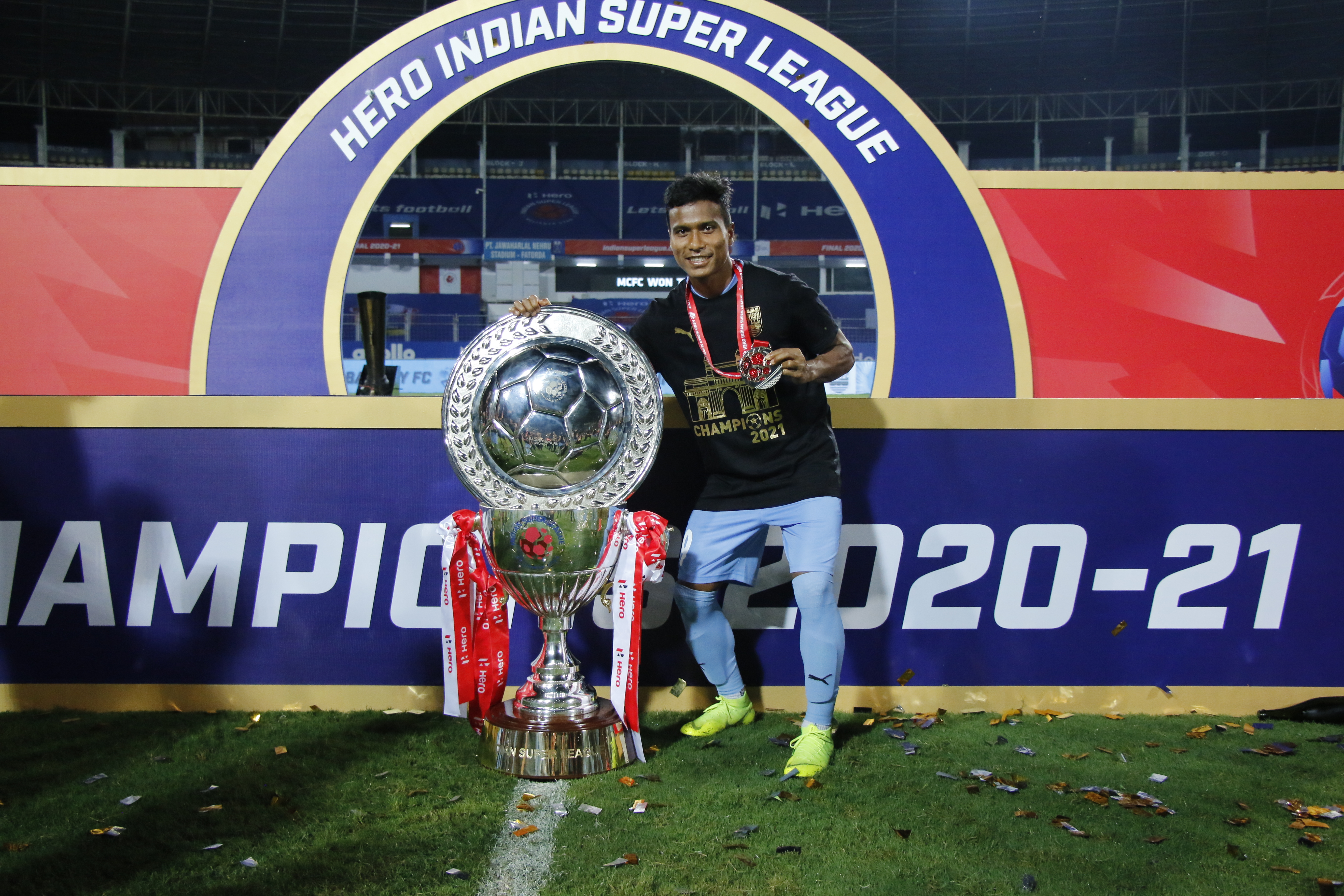 ISL 2021-22 | Mumbai FC extend Pranjal Bhumij's contract by three years