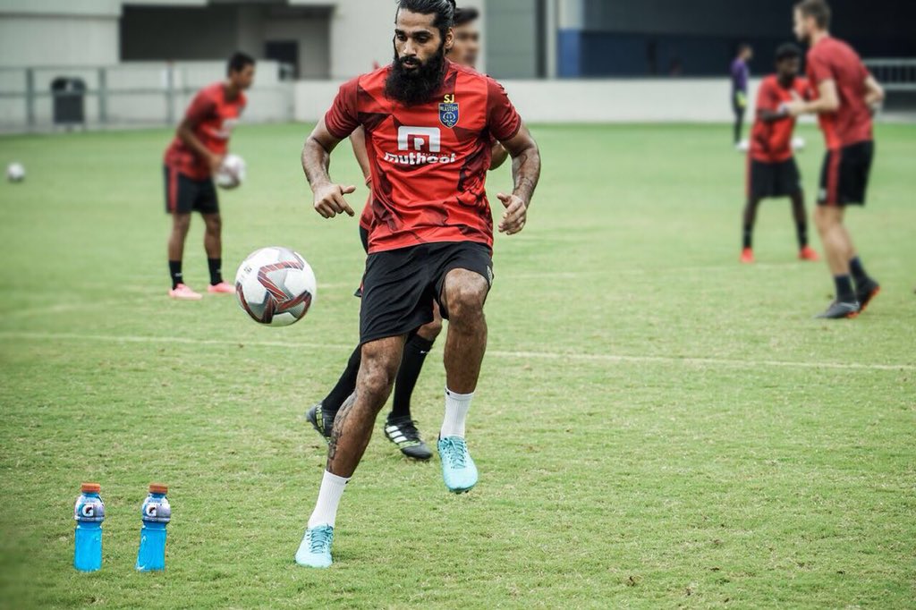 Former Kerela Blasters FC players slams management over Sandesh Jhingan release