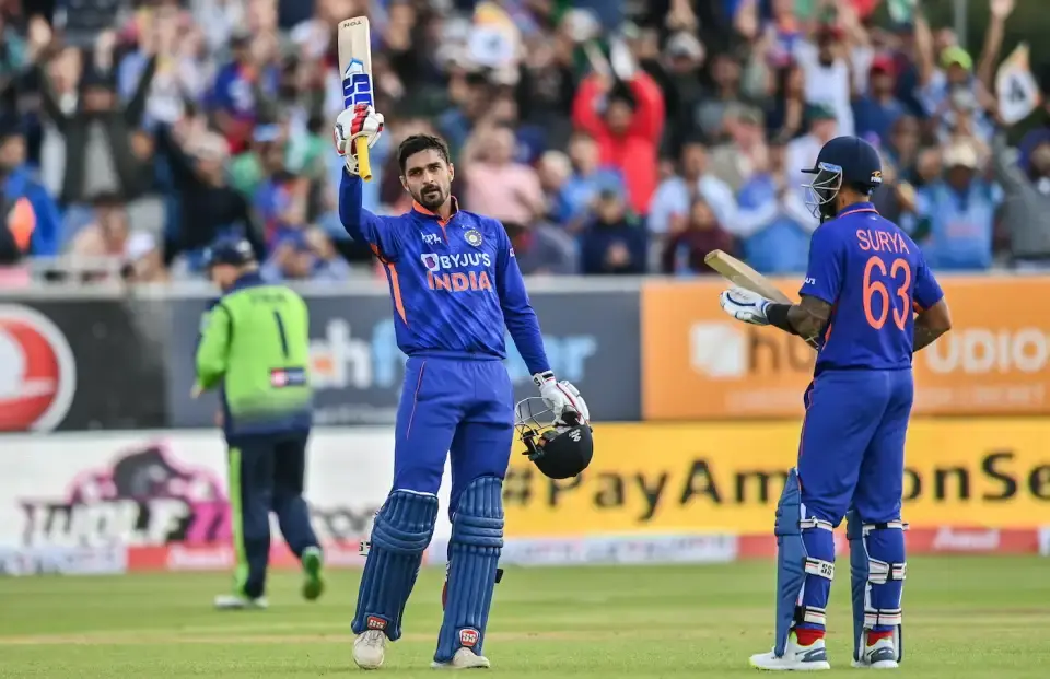 India defeated Ireland by 4 runs.