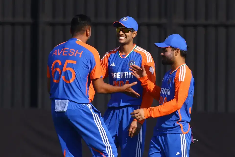 India defeated Zimbabwe by 100 runs.