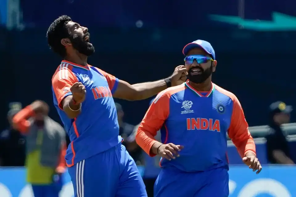 India defeated Pakistan by 6 runs.
