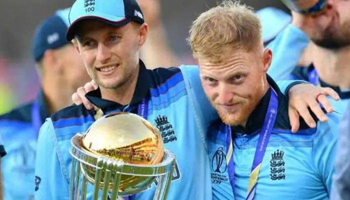 Joe Root and Ben Stokes with the 2019 ODI World Cup.