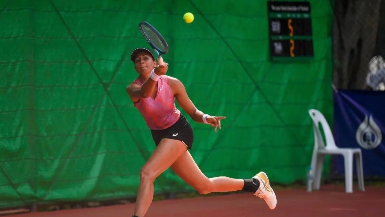 WTA Chennai Open | India's campaign in singles ends as Karman Kaur Thandi loses to Eugenie Bouchard