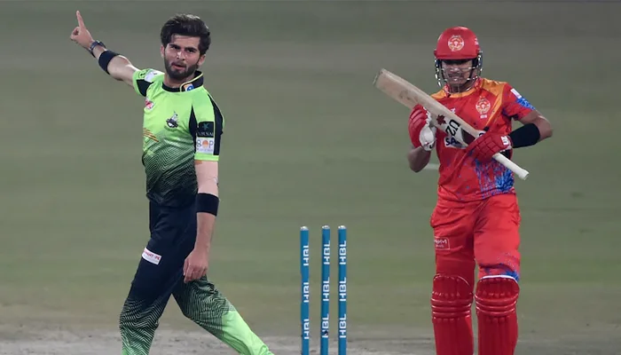 Lahore Qalandars vs Islamabad United in PSL 2022 Eliminator.