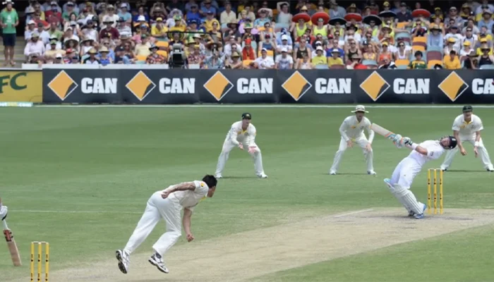 Mitchell Johnson bowling a bouncer in the Ashes 2013-14.