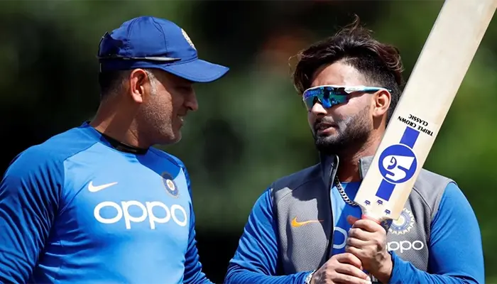 MS Dhoni and Rishabh Pant during a practice session for the Indian team.