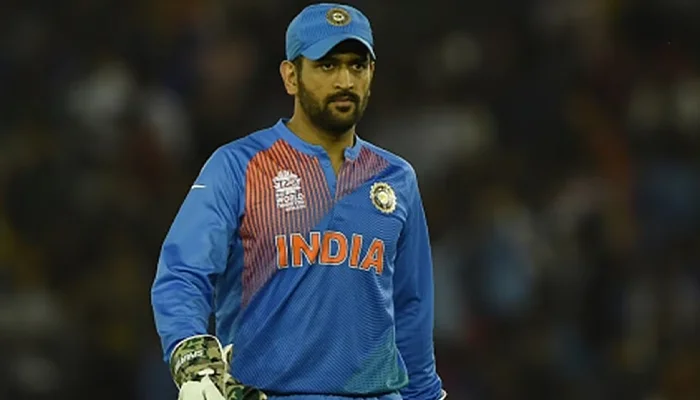 MS Dhoni in the Indian Jersey during the 2016 T20 World Cup.