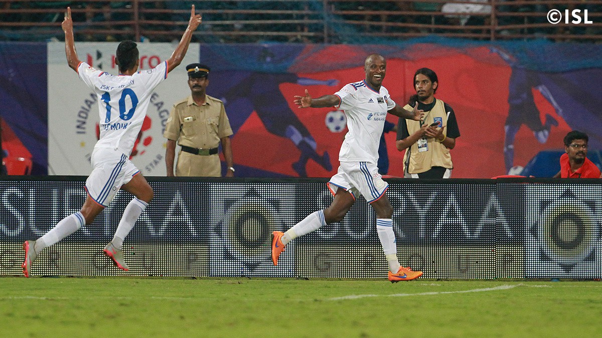 ISL 2015: Reinaldo's hat-trick propels Goa into semis