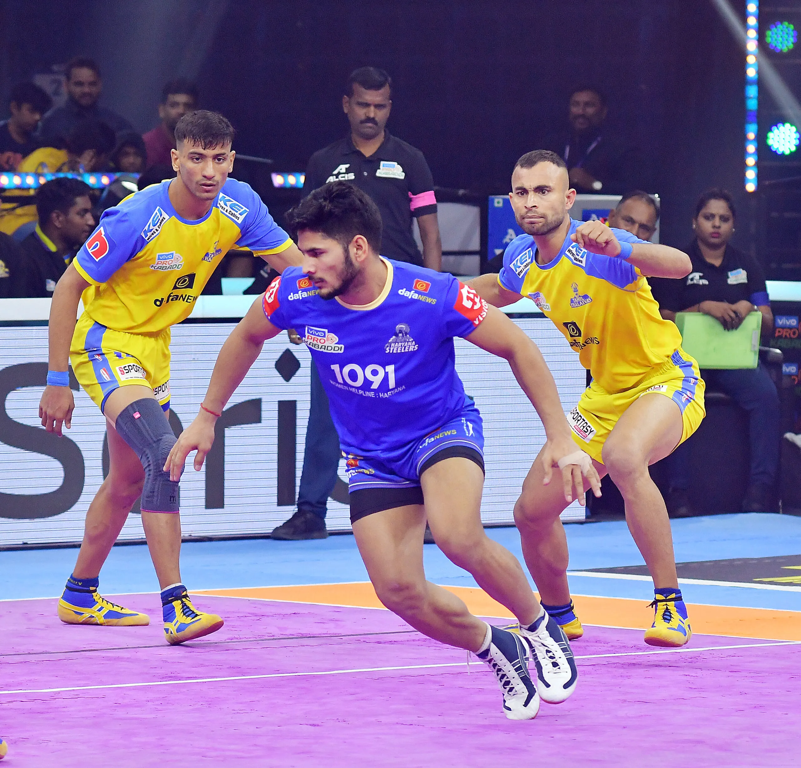 PKL | Twitter stunned as Mohit's steely defence stops UP Yoddhas to enter semis