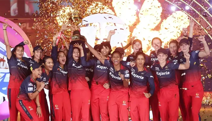 RCB Women with the WPL 2024 title.