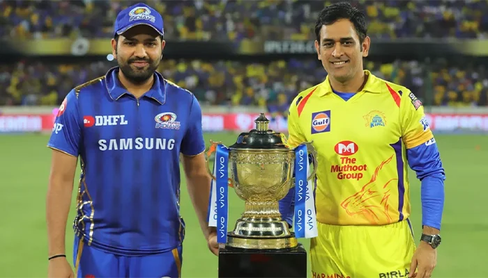 Rohit Sharma and MS Dhoni getting clicked with IPL Trophy during the 2019 IPL Finals.