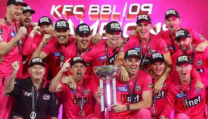 Sydney Sixers team celebrating after winning the BBL Title.