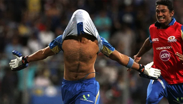 Aditya Tare celebrating after winning the match for Mumbai Indians.