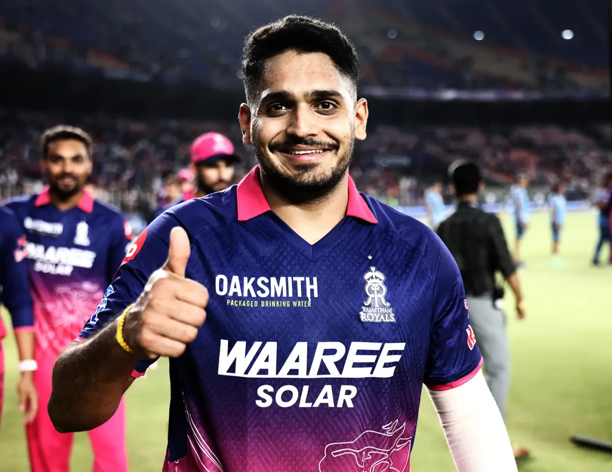 Tushar Deshpande was born on 15th May, 1995.