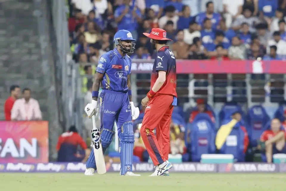 Twitter Reacts as MI vs RCB Rivalry Heats Up After Mumbais Tweet