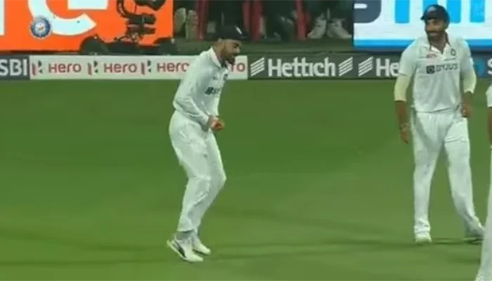 Virat Kohli copying Jasprit Bumrah’s bowling action.