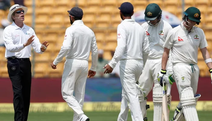 Virat Kohli having a word with Umpire during the brain fade incident.