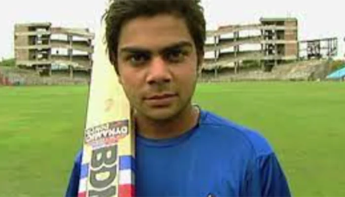 Virat Kohli with BDM Dynamic Power sticker bat.